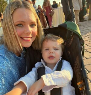 Collette Wolfe Instagram - Went to a wedding and spent whole time trying to keep my date from flipping out😂🐥#toddler #weddingdate miss Pasha ❤️✨