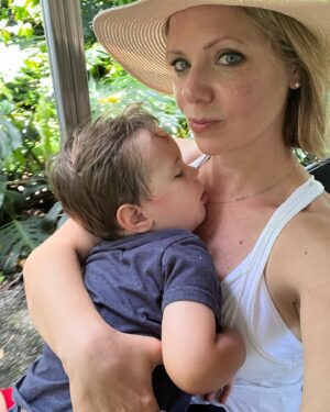 Collette Wolfe Instagram - #summerlovin in south Florida ❤️🥳 #deleting app again now🤣👍🫣😘