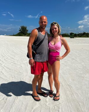 Collette Wolfe Instagram - #summerlovin in south Florida ❤️🥳 #deleting app again now🤣👍🫣😘