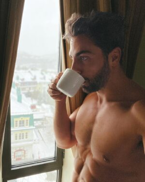 Colt Prattes Instagram - Day off checklist…

1. Wake up late 
2. Have coffee 
3. Ski 
___

#springskiing #monttremblant #tremblant #skibum #fairmontmoments
