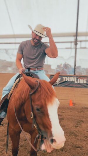 Colt Prattes Instagram - Horseback to street rat 
___

Thanks to @jimgreendykhorses for letting me come out and ride this morning before the show
___

#aladdinbroadway #aladdinmusical #aladdintour #horsemanship #horseman #reining #reininghorse