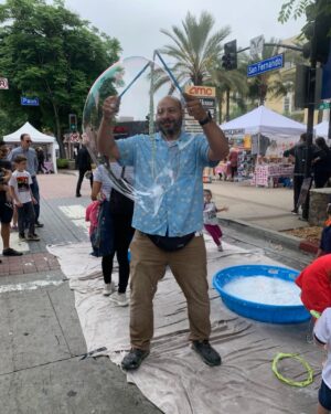 Colton Dunn Instagram - Sir, these are for the children. 

#realgangsta #keepitreal #bubble #bubblegod #nevergiveup #dream #sundayfunday #sirplease