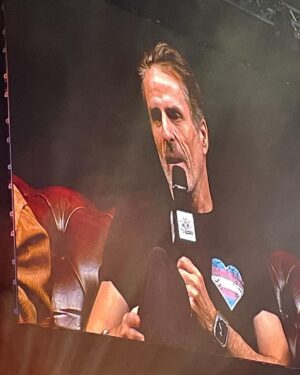 Con O'Neill Instagram - Well @mcmcomiccon you've been fucking awesome ....So many beautiful exceptional  people ..:love love love 
#ofmd #ofmdfanart #ofmdizzy #transpride