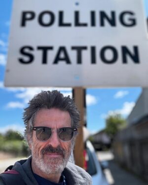 Con O'Neill Instagram - Vote....hold your nose if you have to but vote them out. Bring your ID 
#votethefuckersout #july4th