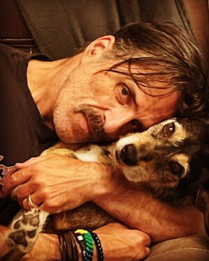 Con O'Neill Instagram - Me and my boy 
#dogdad #goodtobehome #home #whatlovelookslike