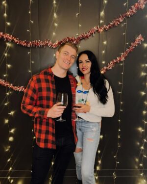 Connor Fields Instagram - Day late, but I hope everyone had a Merry Christmas! A lot to be thankful for this year, mostly spending time with friends and family. However, one of the things I am most thankful for is that no houses burnt down in the past 12 months. Enjoy slide 4 🚨