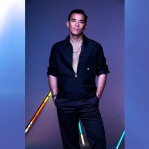 Conrad Ricamora Instagram - Posted @withregram • @herelieslovebway Is it hot in here or is it just our stars? 🤩 🥵 🇵🇭 @voguephilippines 

Photographer: Harold Julian
Styling: Nico Sese
Makeup: Alex Justimbaste
Hair: Andre Trinidad
Nails: paint and style