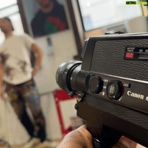 Coodie Simmons Instagram - I was going to save this footage 21 years or more for @eyesrevive documentary. 😂  #coodieonthecamera 🎥 FYI I didn’t commission this painting although I collect his work. It was a honor to sit for him and be in his future portrait show.  @eyesrevive is an amazing #artist ! #art Thanks for allowing me to capture your #jeenyuhs . @matboogie781 & @classy.tracey was in the building! #family #love