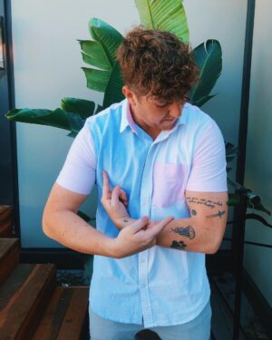 Corey La Barrie Instagram - Happy Easter everyone! Kian told me to flex on them and the second picture is how I did it 😂😂