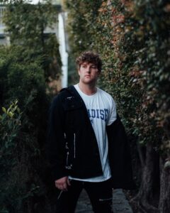 Actor Corey La Barrie HD Instagram Photos and Wallpapers April 2020