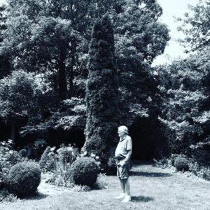 Corrine Koslo Instagram - Newton in his garden. One epic fellow.
#friendsinblackandwhite#canadiangardens#kindredspirit