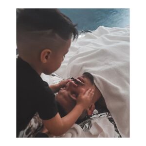Cortney Casey Instagram - What a week we had. Although it wasnt Kings first fight week it was definitely the first one he can remember. We had a fun road trip to Vegas with our favorite road dawg @bulldawg155, Helped dad cut weight and got to watch dad fight live and put on amazing performance. King meet @meganolivi and although he was shy he did say she was pretty. Of course we celebrated dads win with sugar. #AZ #KingKlose #Vegas #UFC #DadsMini #MyLoveBug #YellowCrayon #POTN #OurLittleFamily #MakingMemories