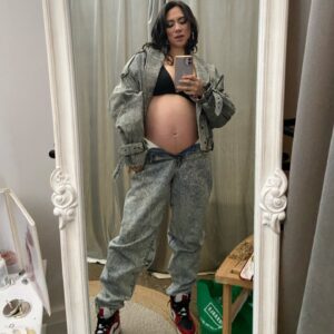 Cory Lee Instagram - Your new life will cost you your old one 💯

The last 30 days have been a rollercoaster to say the least! From the hardest move I think I will ever do to my dream maternity shoot we are doing our best to settle into our new house and get ready for baby ❤️🏡🍼