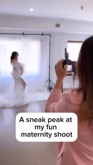 Cory Lee Instagram - Yesterday I had my dream maternity shoot and it went better then I could have ever imagined!!!! 

Life has been life-ing lately and It was so nice to let @charlene.arianna.photography take control! I loved that she had a whole closet of maternity fits plus her photography is beyond magical! I can’t wait to get the pictures now ❤️🙌🏻🤰🏻

Plus shouts to @flawless.essentials for slaying my face 💄🎉🌟

#maternityphotoshoot #maternity #maternityphotography #maternityfashion #torontomaternityphotographer #pregnancy #pregnant #32weekspregnant #thirdtrimester #coryleematernitystyle