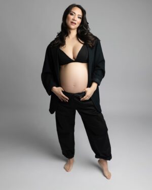 Cory Lee Instagram - Sorry not sorry that I am posting so many maternity pics! But my tits are incredible and probably never gunna look this good again so please just like this post!

Again I am so happy with my pictures @charlene.arianna.photography really is so magical and @flawless.essentials slayed my face! All the looks are perfectly me too

Which outfit is ur fav? ❤️🙌🏻😭

#maternity #maternityphotography #maternityshoot #maternitypictures #pregnant #preggo #thirdtrimester #coryleematernitystyle
