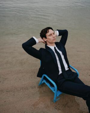 Cory Michael Smith Instagram - Wearing @dior for @dujourmedia’s Cannes Confidential. Photographed by @emiliomadrid. Styled by @brianmeller.

#SAGaftraStrong ✊🏻💪🏻
#WeCelebrateTheWorkLater 🤟🏻