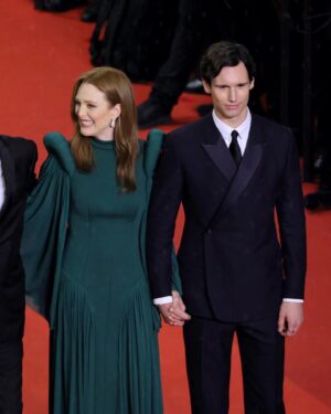 Cory Michael Smith Instagram - Wow wow wow. Premiering #ToddHaynes’ MAY DECEMBER at @festivaldecannes with this beautiful group was surreal. I’m ever grateful to Todd and our incredible producers for inviting me onto this project. I CANNOT WAIT for you all to see it in theaters and on @netflix! 🫶🏻

C’était un rêve 😌