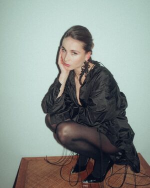 Cosima Henman Instagram - Wearing @kasiaku for Berlinale’24 dressed by @alexmcfab 

Shot by @joelistdort