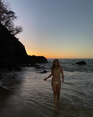 Costanza Andrade Instagram - almendra tostada