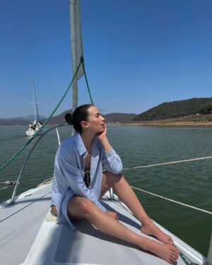 Costanza Andrade Instagram - Reconectar 
Con viejos amigos, con la posibilidad de nuevas amistades, alianzas y vínculos , con el espíritu del agua y su paz fluida, con el cantar de cada ave y persona , con las fogatas y la risa de estar vivo. 

Reconectar con @abercrombie_mexico en @hotelrodavento ha sido un regalo. 

Gracias ! 
@jonaathanarr