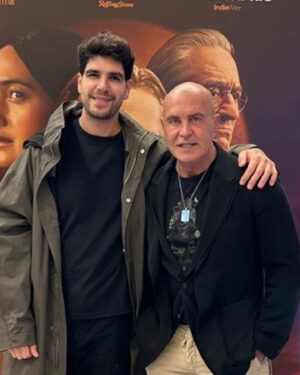 Coto Matamoros Instagram - Ayer en el pase de Los Asesinos de la Luna, invitado por gentileza de @diegomatflo . Fue un placer disfrutar de buen cine en compañía de mis hijos ❤️