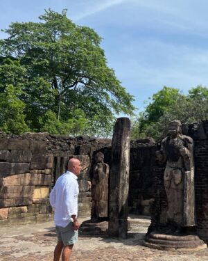 Coto Matamoros Instagram - Maravillosa experiencia la visita a las ruinas de Polonnaruwa (patrimonio de la humanidad) antigua capital de Sri Lanka. 
Gracias a @transitours_ @jetwing.viluyana @jetwinghotels