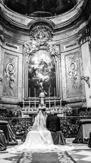 Coto Matamoros Instagram - Salida del @mo_ritzmadrid y ceremonia religiosa. Espero que os guste. Gracias @martalopezalamo ,no podías estar más guapa ❤️