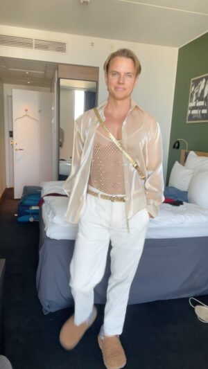 Courtney Act Instagram - The shoes aren’t quite right, but the Belt is a star! The one around my waist but more importantly @silvesterbelt whose song you hear in the reel. 

To paraphrase Lady Gaga- I don’t speak Lithuanian, but I can if you like…

#grwm #gay #ootd