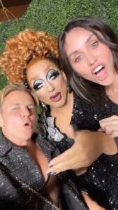 Actor Courtney Act HD Instagram Photos and Wallpapers June 2024