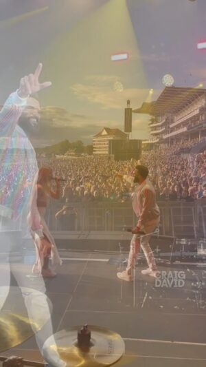Craig David Instagram - Went off today at @yorkraces 🎶🎤 So grateful for all the love you showed me and my band🙏🏽 What a day❤️💫 #Love