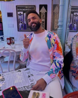 Craig David Instagram - NYC you always bring the VIBES. 📸 dump to sum it up. Can’t wait to be back here soon 🇺🇸

1. Grand Central Station 🚉✨ If you watched the movie 222 you’ll appreciate this one ♉️💫
2.⁠ ⁠When in Serendipity Cafe ☕️ You have to sit at the table Kate & John sat at for the winning vibes 🧤❤️ 
3.⁠ ⁠When you know cake is on the way😮‍💨🍰
4.⁠ ⁠What a wholesome experience 🙏🏽✨💫
5. Central Park. Feeling like Home Alone 2 vibes around here✨
6. 5 mins before taking this 3 spider men pointing at each other had just got arrested for just standing about.😮‍💨✨ Peak times for them 🕷️
7.⁠ ⁠Vibes with Kelly & Mark💫✨ 
8. ⁠Great times with sway and the team. Can’t wait for you to hear the 7 Days remix vibes😮‍💨🤝
9. Not long now N.Y 🗽🏙️
10.⁠ ⁠Finalising the Monday announcement. See you tomorrow at 8:00am UK 📢 😮‍💨 👀