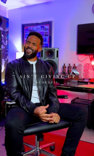 Craig David Instagram - ‘Ain’t giving up’ switch up 💫 Acoustic vibes ❤️ All love with @kwame__yeboah 🔉🎶