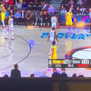 Cress Williams Instagram - #thingsthatmakemehappy happy. Another W for the #lakeshow