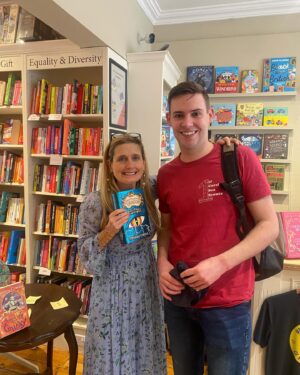 Cressida Cowell Instagram - THANKYOU to everyone who came to my signing at the truly magnificent @mrbsemporium in Bath, you were all just wonderful, and thankyou for bringing all your ideas and your drawings and creativity…

#❤️📚
#WhichWayRoundtheGalaxy book tour