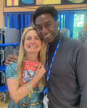 Cressida Cowell Instagram - Brilliant first day of the tour for the paperback of my new book #WhichwayRoundtheGalaxy on Wednesday, here with a lovely teacher who is a big fan of the books (love it when the teachers are as big fans as the kids!) and in a beautiful primary school library…
Thankyou to Coldfall Primary and Rokesly Junior for your wonderful warm welcomes and to @pickledpepperbooks for organising a great day 
#❤️📚