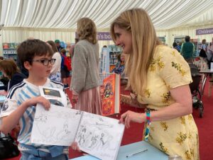 Cressida Cowell Instagram - THANKYOU to everyone who came to my #WhichWayRoundtheGalaxy event @hayfestival yesterday, you were the most magnificent audience,and it was so wonderful in the signing queue to see all your incredibly creative and imaginative ideas for magical landscapes and creatures …
#IloveHay
#❤️📚