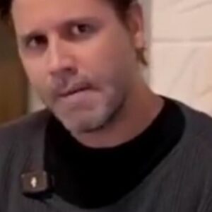 Cristián Contreras Radovic Instagram - 😄 UN HETEROSEXUAL EN EL 2035 🇦🇷
¿Qué opinan?

✅️🇨🇱⚖️ #FuerzaDeCentro 🏹 Inscríbete aquí 👉 
https://forms.gle/V9qJf2citBEsUJBJ6