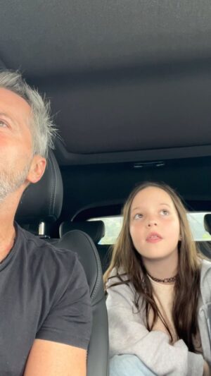 Cristián Sánchez Instagram - Canciones veraniegas con la Gracia… ❤️❤️❤️ @inigoquintero