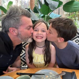 Cristián Sánchez Instagram - Hay amor más lindo y puro que el amor a/de los hij@s??? Me emociona!!! Celebrando el día del amor ❤️ con la Gracia y Facu… Espero que tengan un lindo día!!!! #diadelosenamorados #valentines #happyvalentinesday