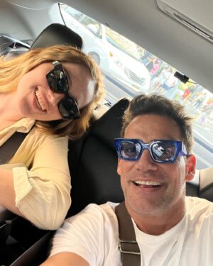 Cristián de la Fuente Instagram - Una vuelta más alrededor del sol… ya son 19 y me parece que fue ayer cuando te podía cargar solo con una mano… como pasa el tiempo… estoy tan orgulloso de la mujer en la que te has convertido, eres por lejos la mejor hija que pude soñar algún día tener. Te amo y aunque duele mucho no poder estar ahí celebrando contigo por tener que trabajar, estoy muy feliz que estes rodeada de tu familia, amigas y amigos que te adoran… porque te mereces todo ese amor y más. 
Eres la mejor del mundo mundial… que no se te olvide nunca.
Gracias por permitirme ser tu padre, amigo, partner y cómplice
Te amo ♾️ 
Feliz cumpleaños mi niña hermosa!!!!!