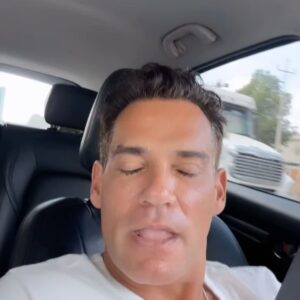 Cristián de la Fuente Instagram - Tenemos que ayudarnos y darnos la mano. Es la única forma de salir adelante!!!

Vamos que se puede 

Si resulta y sirve de algo lo repetimos!!!