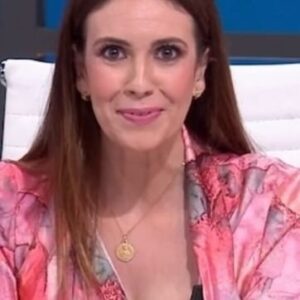 Cristina Plaza Instagram - Y aquí los #virales #favoritos de la semana pasada en @larocalasexta @lasexta ✨😅 Mañana… ¡más! 🩷👏🏻

#tv #work #laroca #lasexta #videoviral #viral #tiktok #instagram #smile #risas #goodvibesonly
