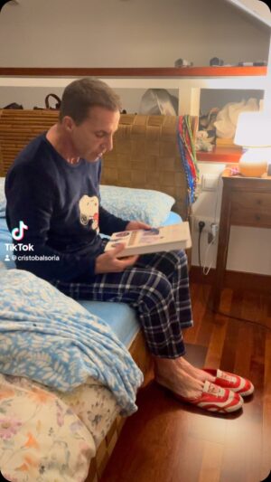 Cristóbal Soria Instagram - Dedicado a todos aquellos que están avinagrados después del nuevo The Best para Su Santidad Leo Messi…