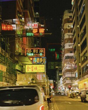 Crowd Lu Instagram - 三天香港電影宣傳完成，
感謝各方支援，下次見🫶🏽
