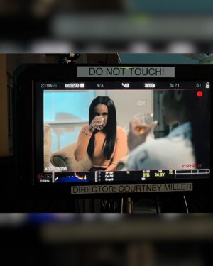 Crystal-Lee Naomi Instagram - Photos, but ain’t no “dump” about it 💥 Thank you for making TWISTED HOUSE SITTER 2 a HUGE SUCCESS it’s opening weekend! And did you peep my brand @shehustlerbycln? 💅🏽 Which of these #BTS moments is your fav from filming? 🔪 
Screenplay by @danaverde ✍🏽 
▫️
▫️
▫️
▫️
▫️
▫️
▫️
▫️
▫️
▫️
▫️
▫️
▫️
▫️
▫️
▫️
▫️
▫️
▫️
▫️
▫️

#tubi #tubitv #vivicafox #vivicaafox #filmmaker #onset #setlife #actorslife #actorsofig #actorsofinstagram #streaming #hustle #inspo #movie #atlanta #filming #blackexcellence #sistasonbet #blackfilmmakers #blackfilms #movies #binge #bingewatch #makingmoves #makingmovies #newmovies #essesncefest2023 #twistedhousesitter #twistedhousesitter2
