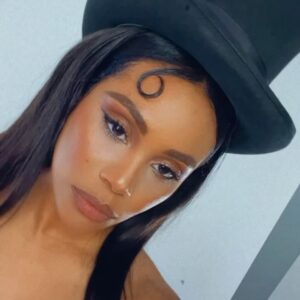 Crystal-Lee Naomi Instagram - Thank you for the bday love! I hvnt posted in a while I know - I know my lil algorithm is all messed up lol but idc. Most of you know I’ve been off the grid helping my mom fight cancer. It’s been a journey. And it’s made me fiercely loyal to everything authentic in my life and neglect what’s inauthentic or “performative.” Feels great here Ngl 😂 So thank you again for the bday wishes. Love y’all! 🩷
#SheHustlerSeason 
•
MUA x Concept x Stylistic Direction: CLN
Hair: @jackiesangel1980 
📷: @dr.selftape 
▫️
▫️
▫️
▫️
▫️
▫️
▫️
▫️
▫️
▫️
▫️
▫️
▫️
▫️
▫️
▫️
▫️
▫️
▫️
▫️
▫️
▫️
▫️
▫️
▫️
▫️
▫️
▫️
▫️
▫️
▫️
▫️
#mindsetquotes #mindsetiseverything #mindsetmatters #quoteoftheday #quotestagram #quotesdaily #filmmaker  #bts #actorslife #actorsofig #actorsofinstagram #inspo #blackmodels #filming #blackexcellence #sistasonbet #blackfilmmakers #blackfilms #growth #melaninart #melaningram #melaninmodels #beautyphotography #beautygram #allblackeverything #photoshoot #gemini #geminiseason