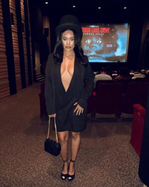 Crystal-Lee Naomi Instagram - Double sided tape fell off but fk it I ball.🕴🏼
▫️
Link in Bio to read my interview on #RollingOut.com   mention of my movie in #TheNewYorkTimes

▫️
▫️
▫️
▫️
▫️
▫️
▫️
▫️
▫️
#indiefilm #energy #redcarpet #redcarpetready #redcarpetlook #greenleaf #redbottoms #louboutins #blackactress #screening #moviepremiere #fashioninspo #lewk #sexy #slimthickgirls #lotn #lotd #photoshoot #la #hollywood