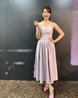 Crystal Lin Instagram - 感謝讓我今天很漂亮的仙女們

妝髮造型 @letccdoyourmakeup 
天然鑽石珍珠項鍊 @_quantumdot_ 
美甲 @pumi27 
洋裝 @sugar_lily_official 
個人色彩檢測 @april.make.up.love 

集所有美好於全身的感覺
讓我獲得許多自信和勇氣
讓我們繼續漂亮吧💜