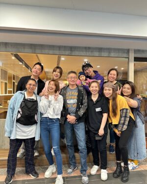 Crystal Lin Instagram - 雨後驕陽十年了
導演爸爸升級導演阿公
周家班也變成周家托嬰中心
以後約吃飯應該要到親子餐廳了🤣

#周曉鵬導演 #閃亮的日子 #雨後驕陽 #谷風少年