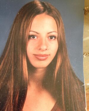 Crystal Moselle Instagram - Just a daily reminder to not pluck your eyebrows cause they will struggle to grow back :). 14 years , 94 … #thinbrows finally I’m back in style 😉
